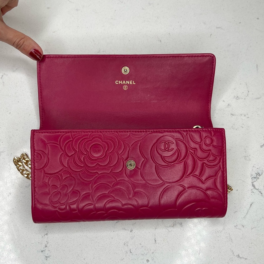 💯 AUTHENTIC CHANEL Camellia half flap lambskin pink wallet on chain - Picture 3 of 15